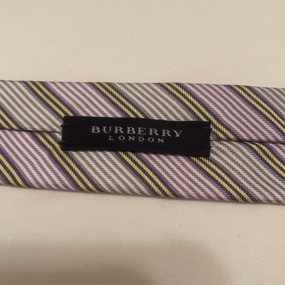 Burberry Silk Classic Stripe Tie - Picture 4 of 6